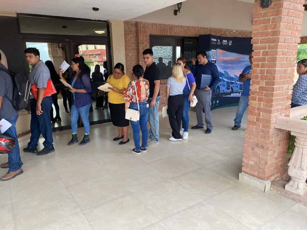 ¡Ofertan 1000 vacantes en la Feria del Empleo!