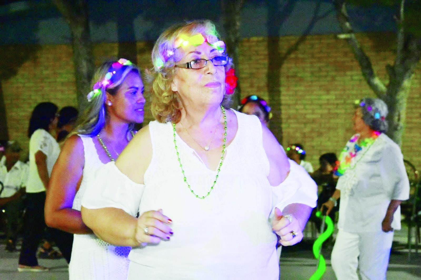 Felicita Beto a abuelitos