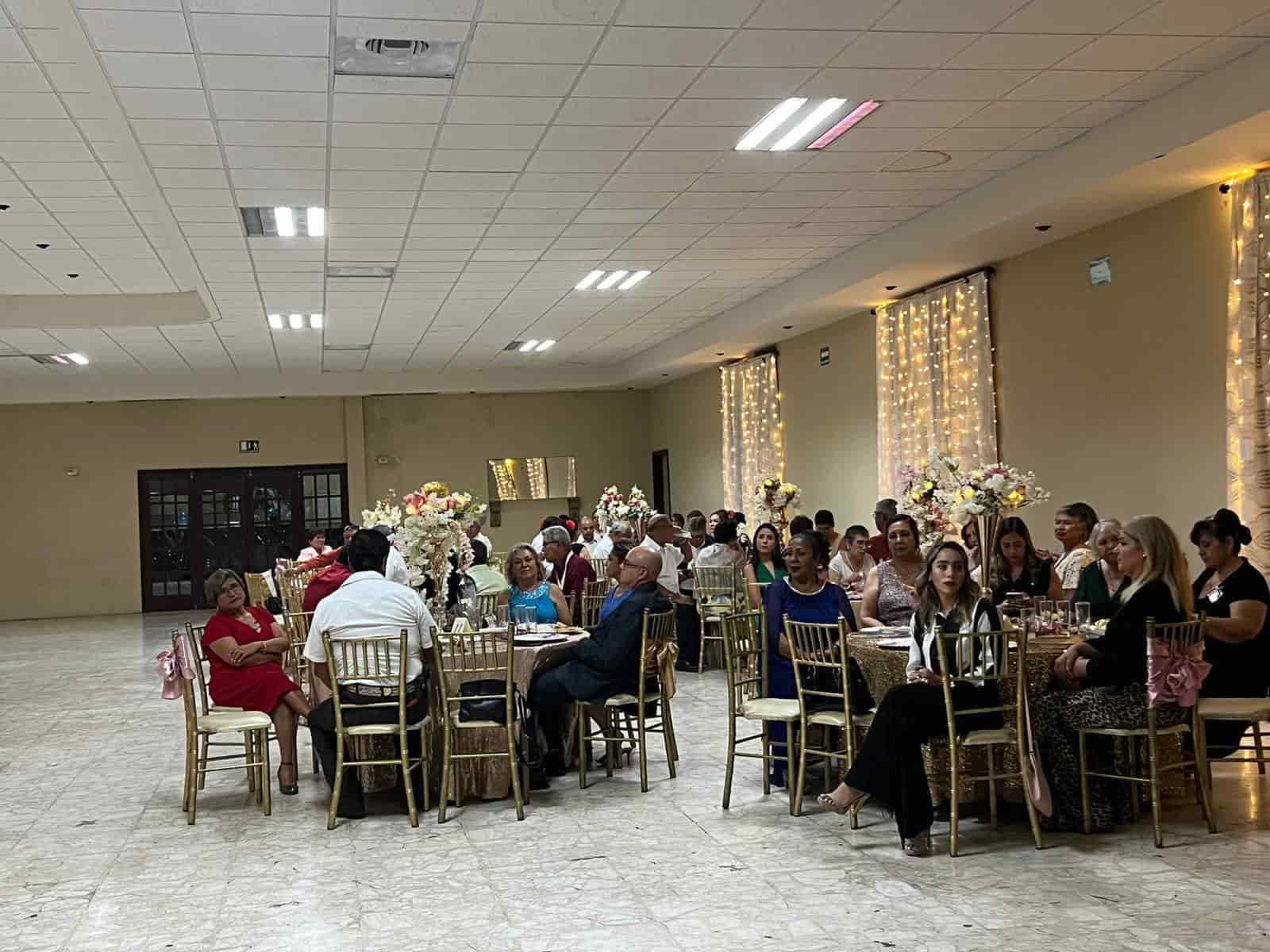 Celebran 20 Aniversario de Delegación D-IV-10
