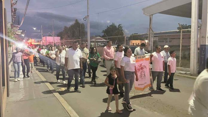 Inician fiestas a Santa Rosa