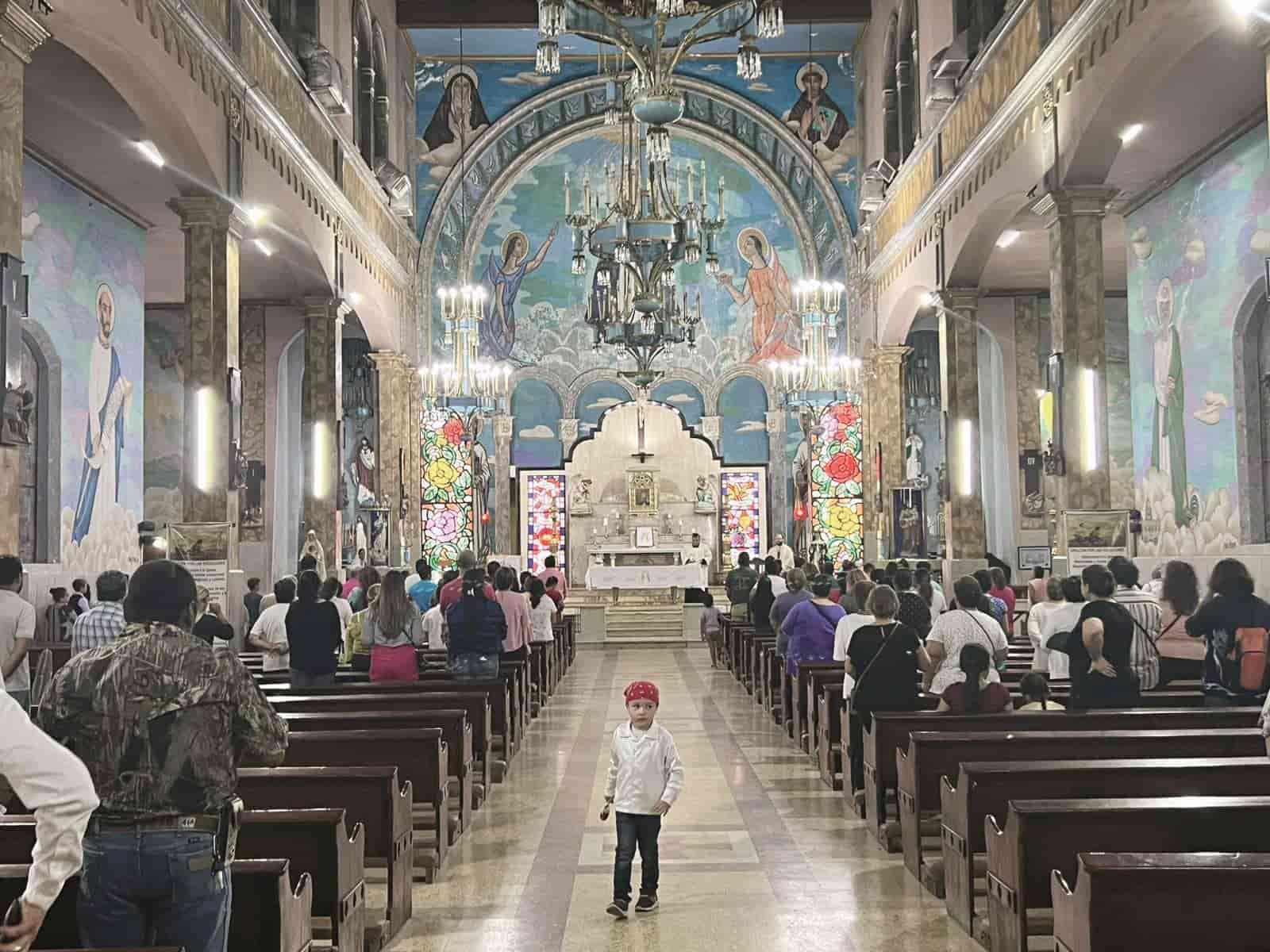 Inician fiestas a Santa Rosa
