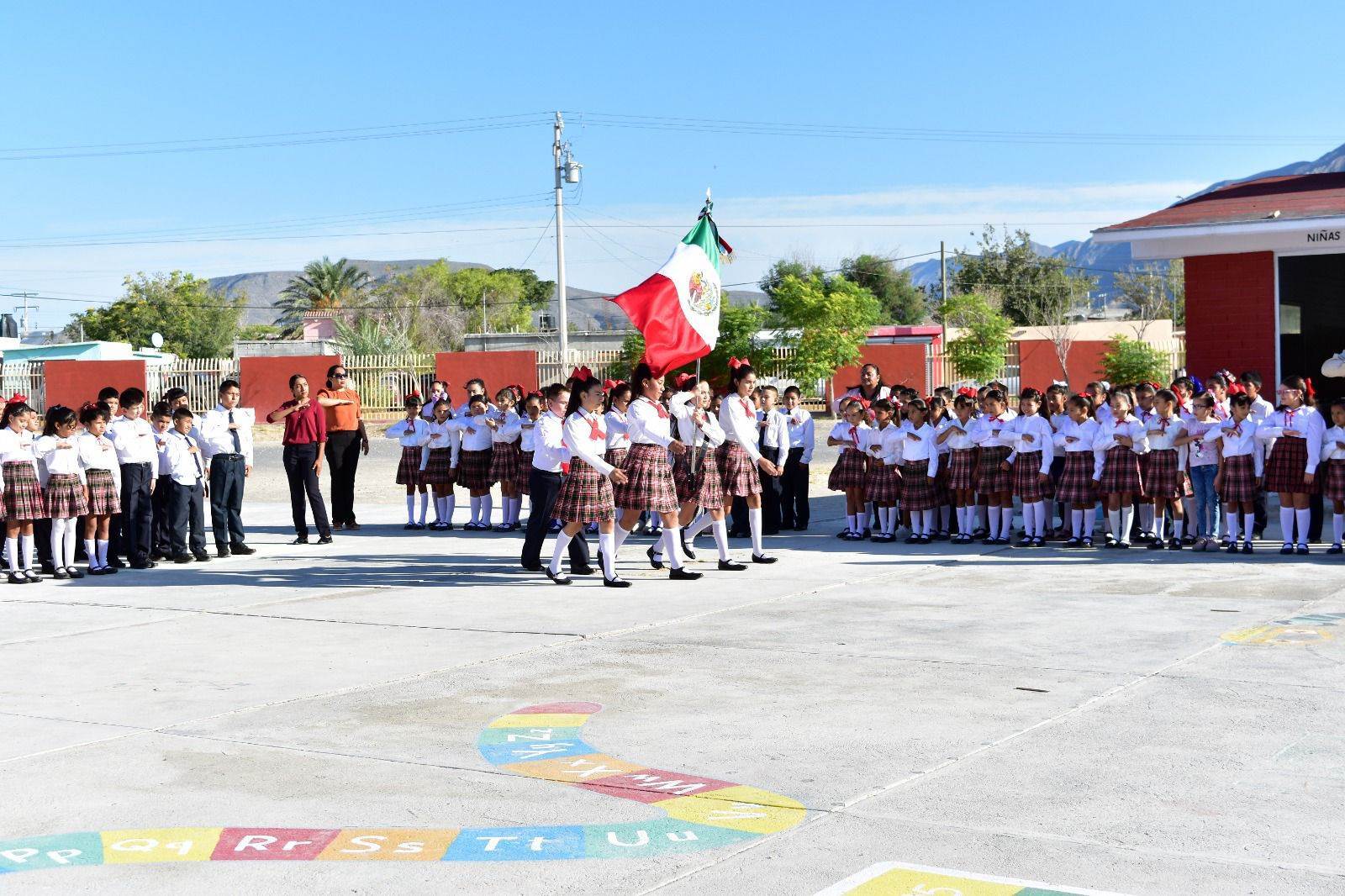 Arranca Beto ciclo escolar