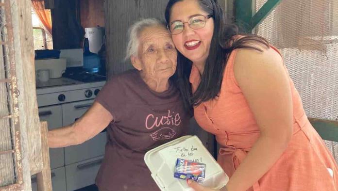 Celebran abuelos con desayunos sorpresas