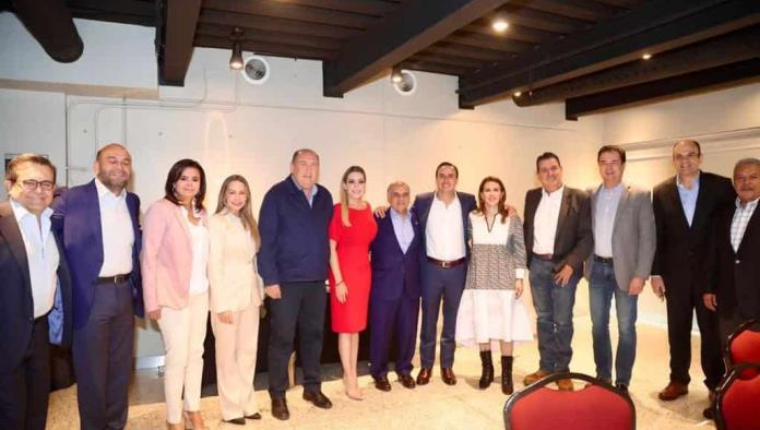 Presenta Manolo modelo Coahuila