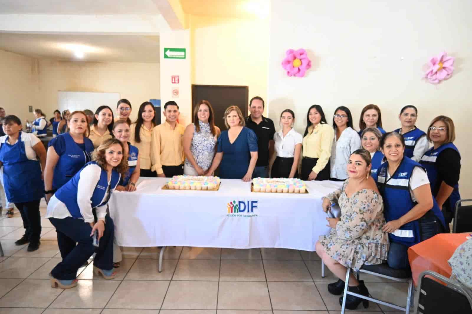 Celebra DIF a abuelitos