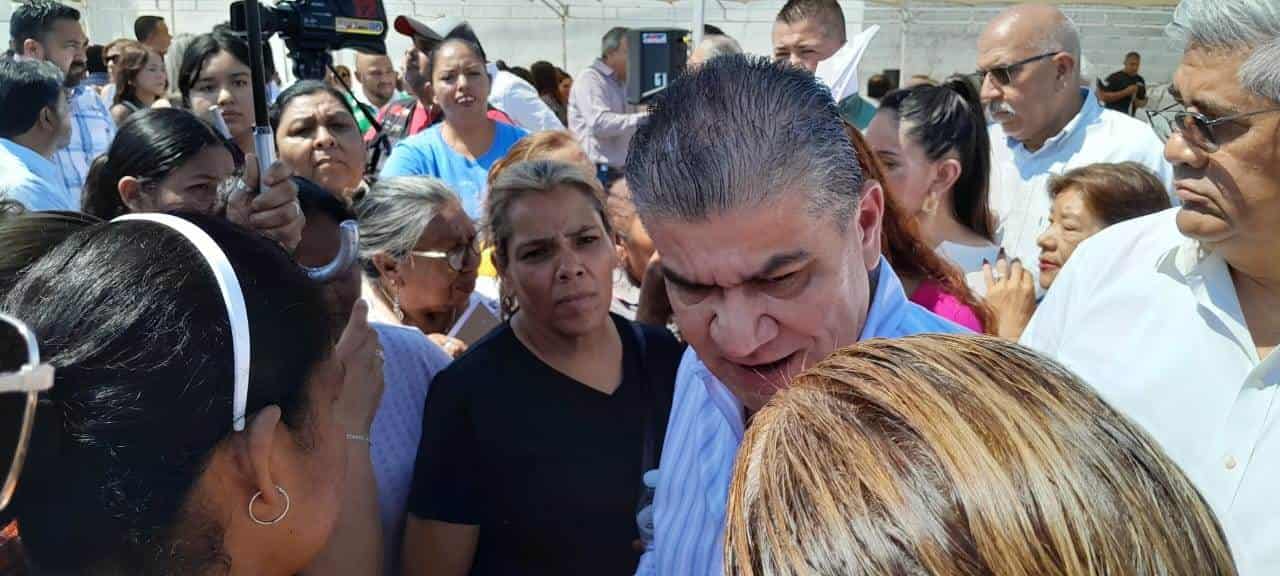 Madres presentan situación del CECyTEC al gobernador