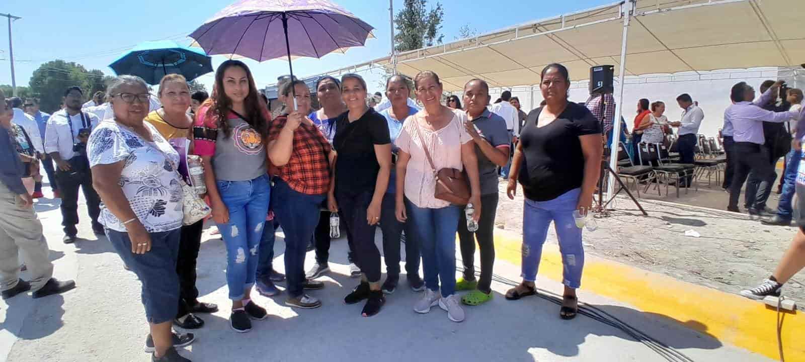Madres presentan situación del CECyTEC al gobernador