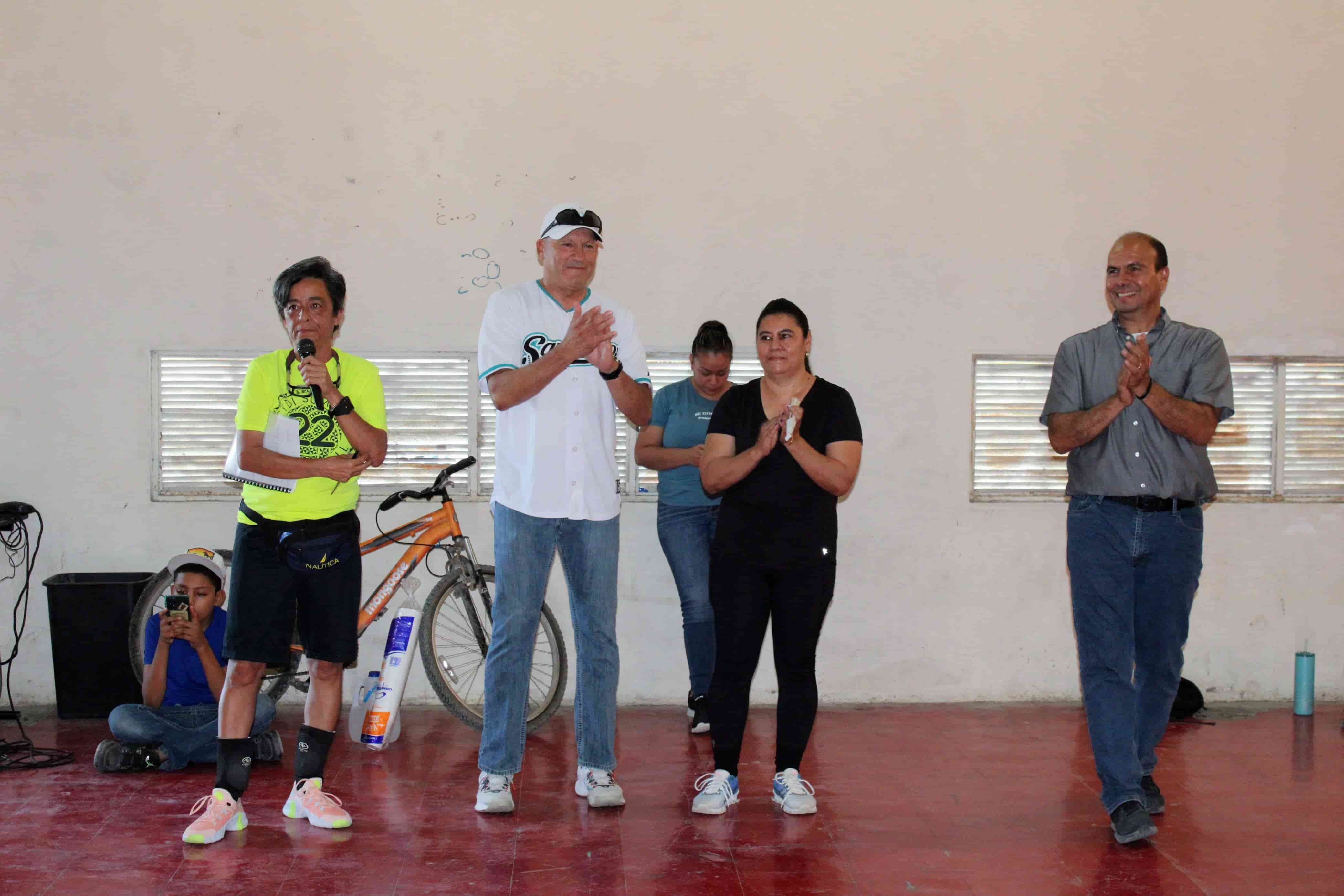 Arranca la liga femenil de voleibol 