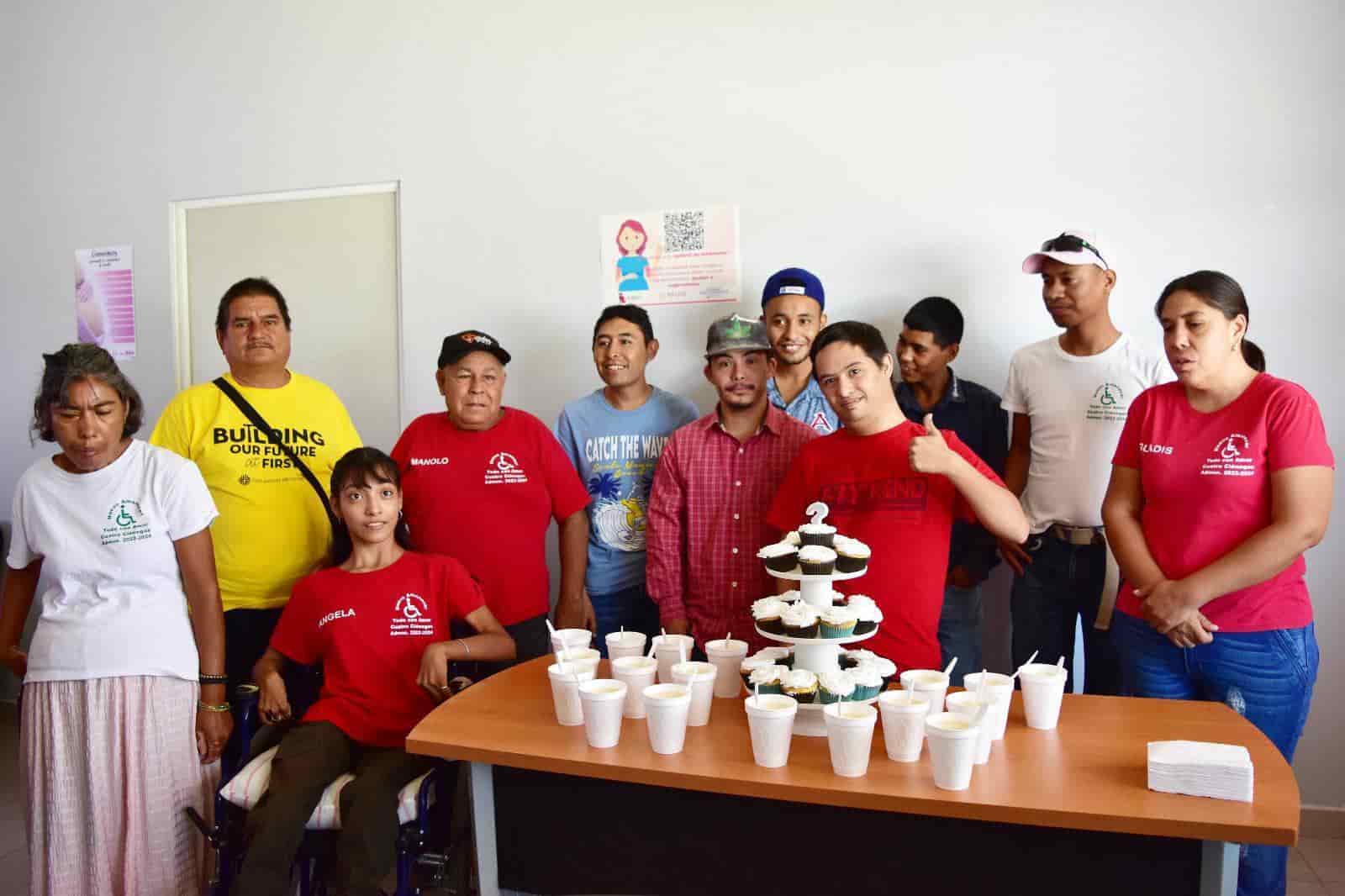 Celebran a jóvenes con discapacidad