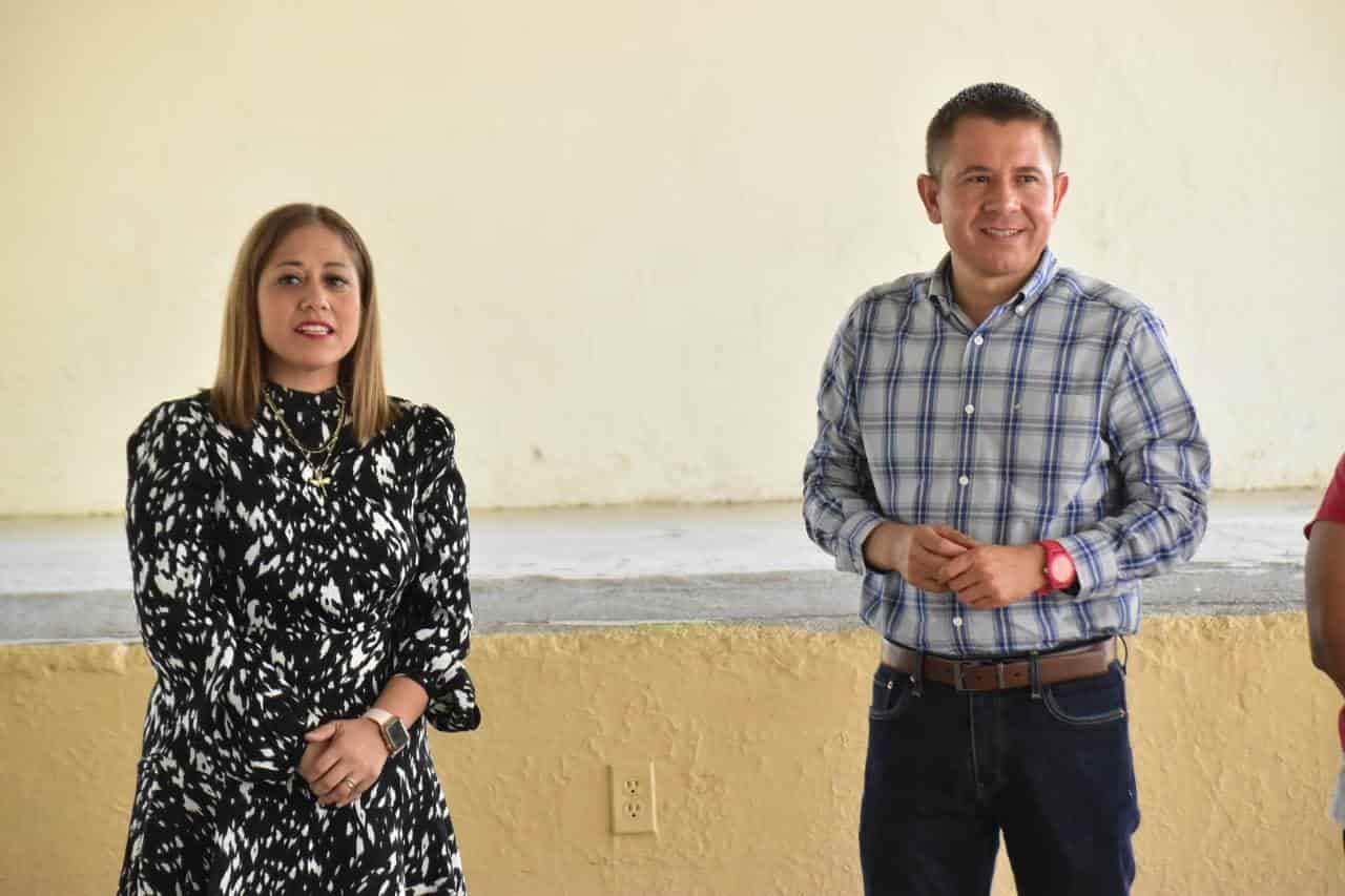 También entrega apoyos escolares