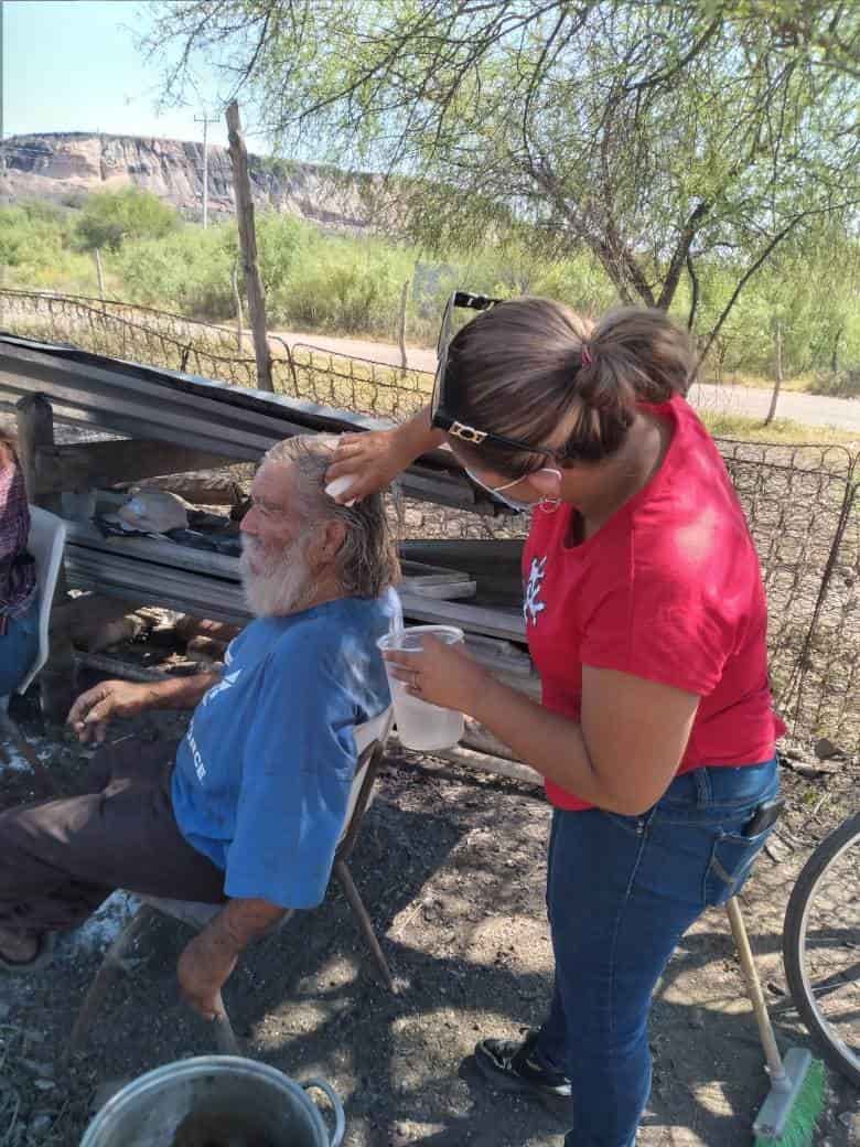 Ofrece DIF vida digna a don Rogelio Díaz