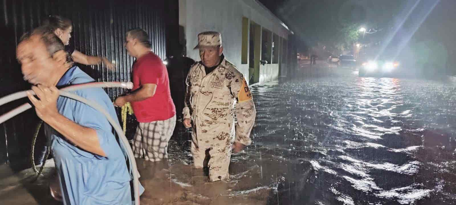 “Múzquiz hoy sigue de pie”
