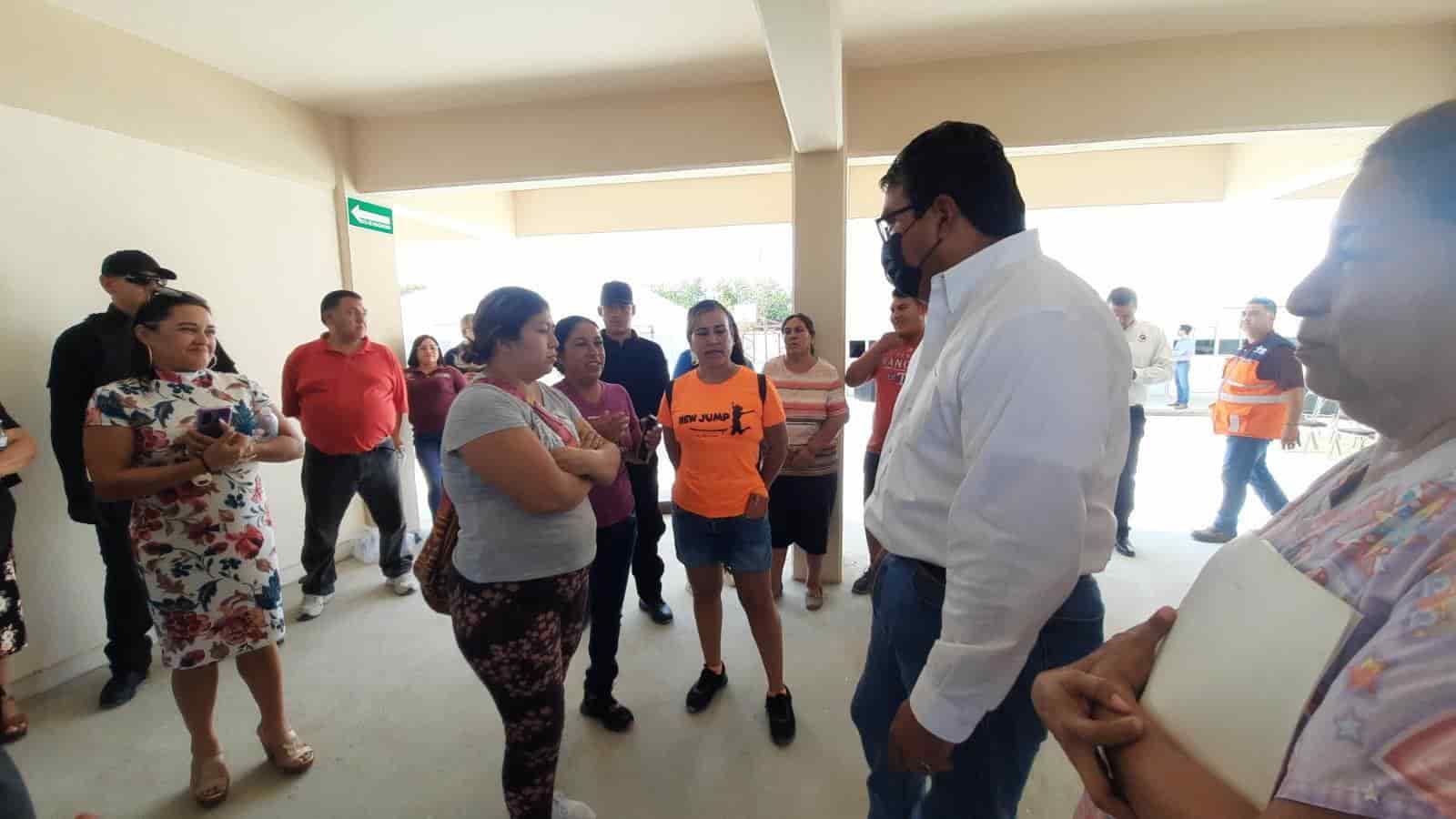 Puras “trabas” para escriturar