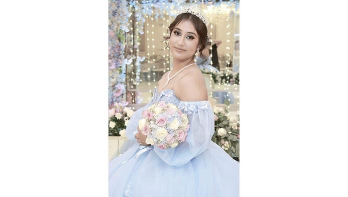 Alison Paola celebra sus XV primaveras