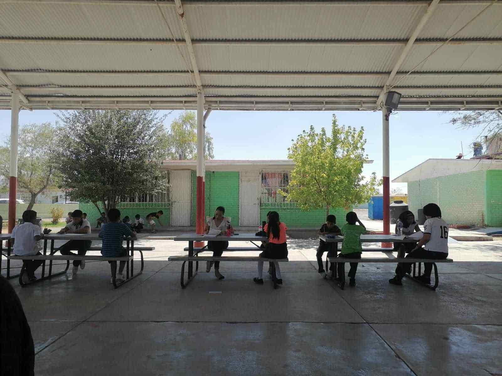 Sin luz escuela Ramón Flores Sin luz escuela Ramón Flores