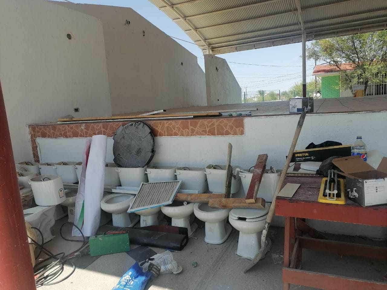 Sin luz escuela Ramón Flores