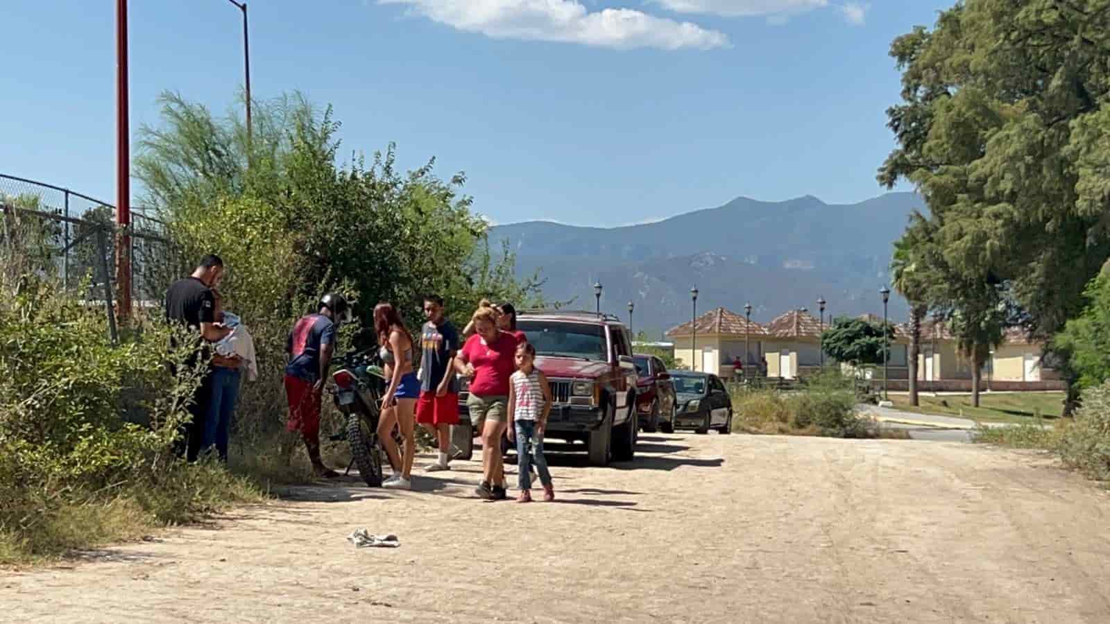 Hallan a hombre muerto en arroyo