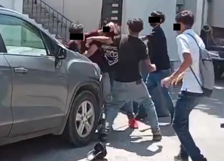 ¡Esperan la denuncia! Deciden situación jurídica de menor detenido en riña estudiantil