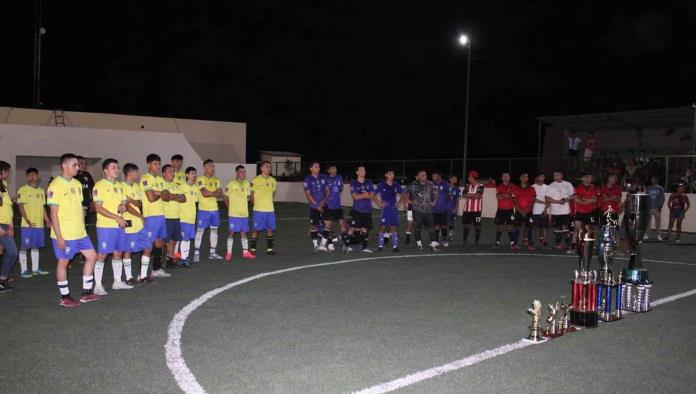 Realizan ceremonia de clausura de la liga municipal de fútbol 