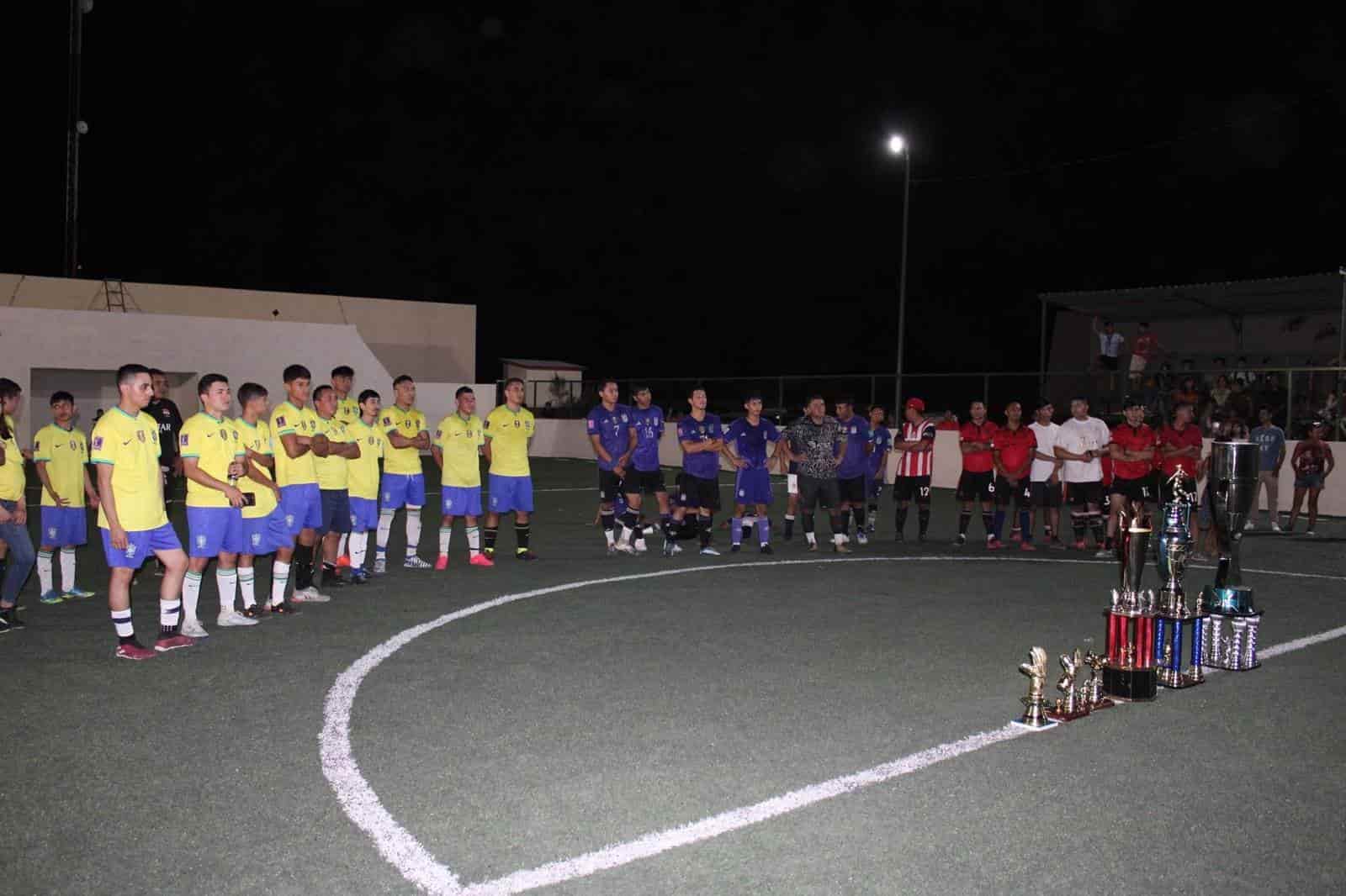 Realizan ceremonia de clausura de la liga municipal de fútbol 