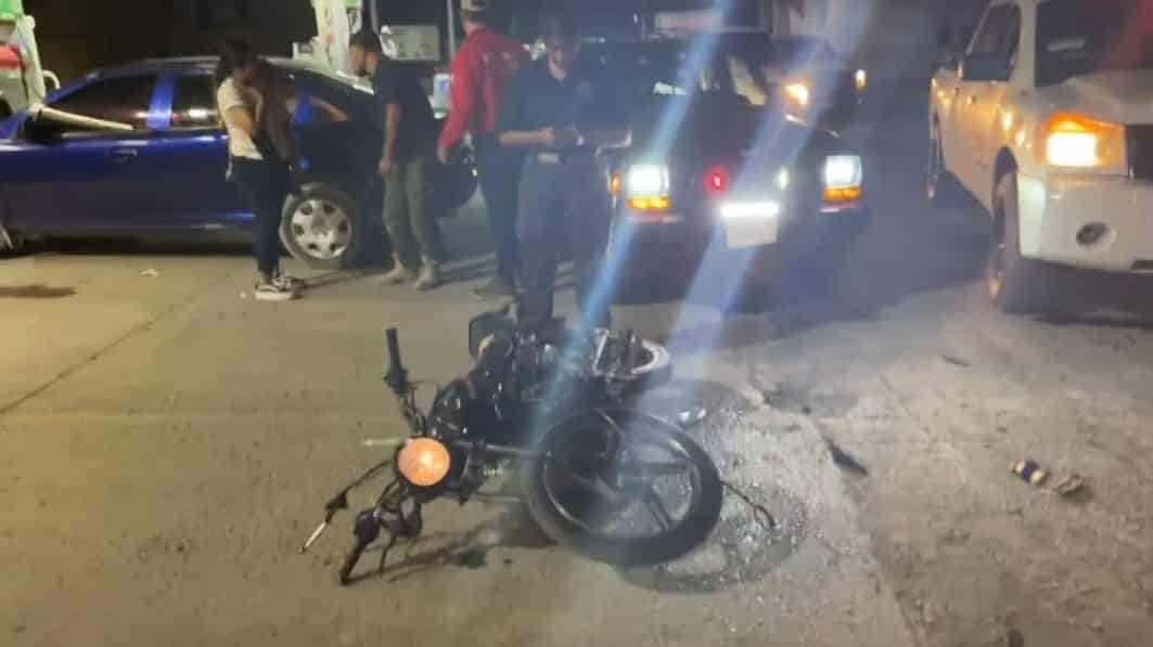 Sufre motociclista severo accidente 