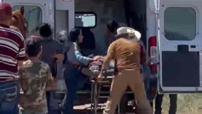 Asesinan a hombre en cabalgata