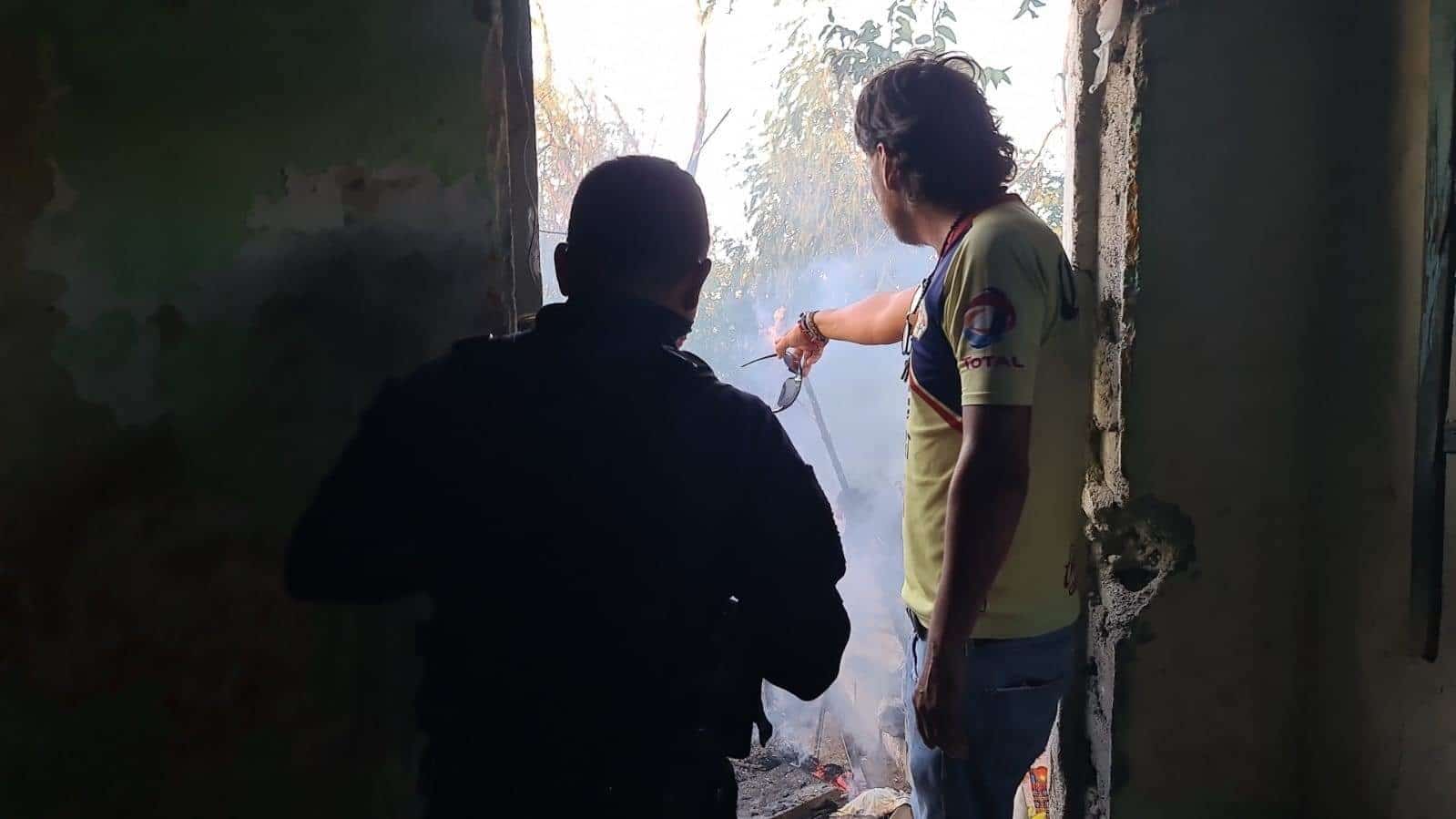 Incendia drogadicta casa en la Carranza