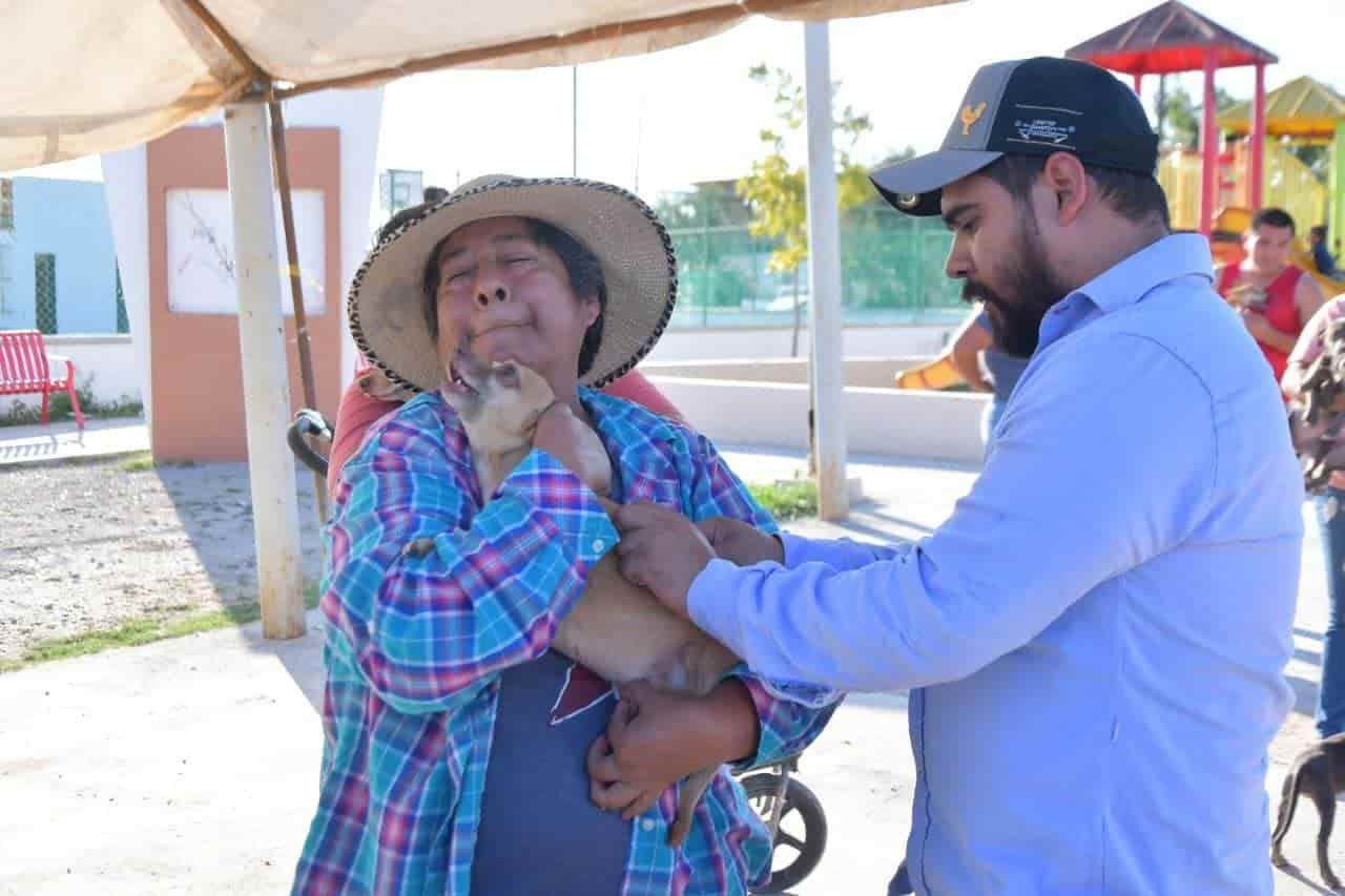 Vecinos aprovechan la campaña Bienestar Animal