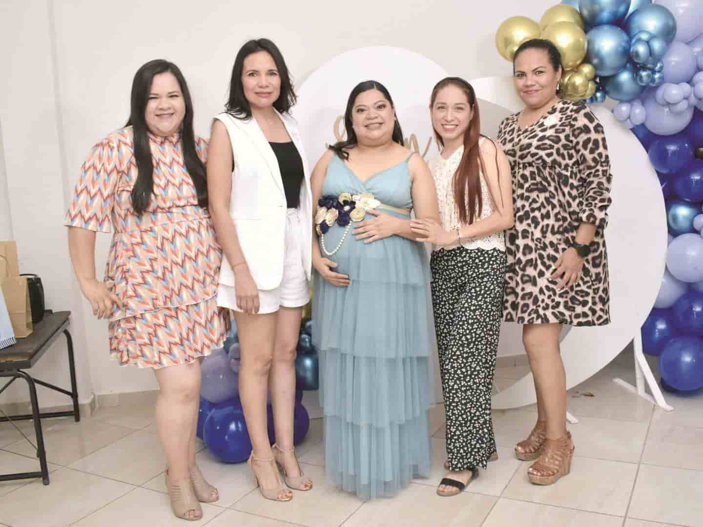 Valeria espera su primer bebé