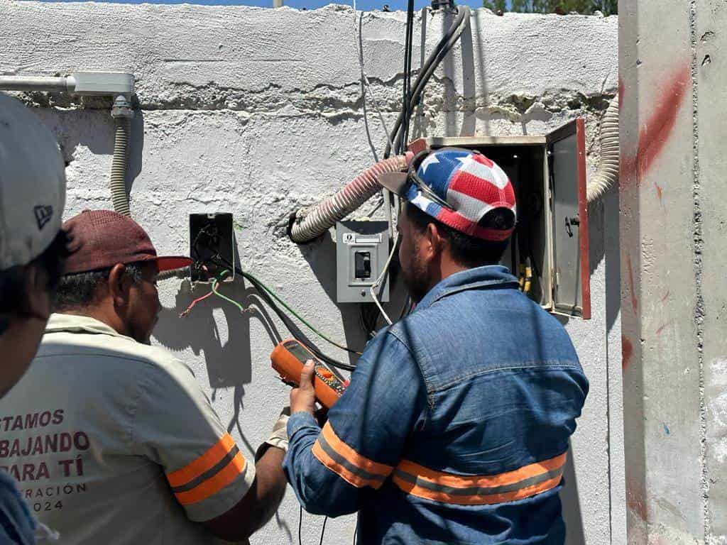 Atiende alumbrado llamado de escuela