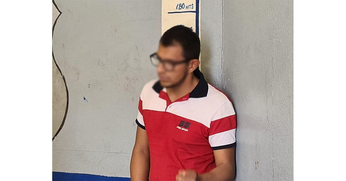 Roba shampoos obrero de AHMSA