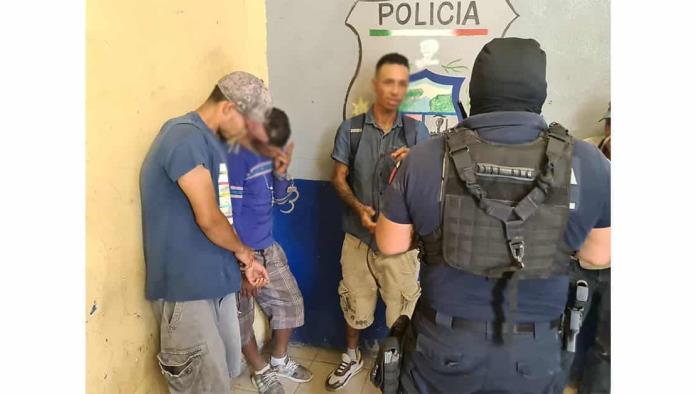 Detiene a briago junto a drogadictos
