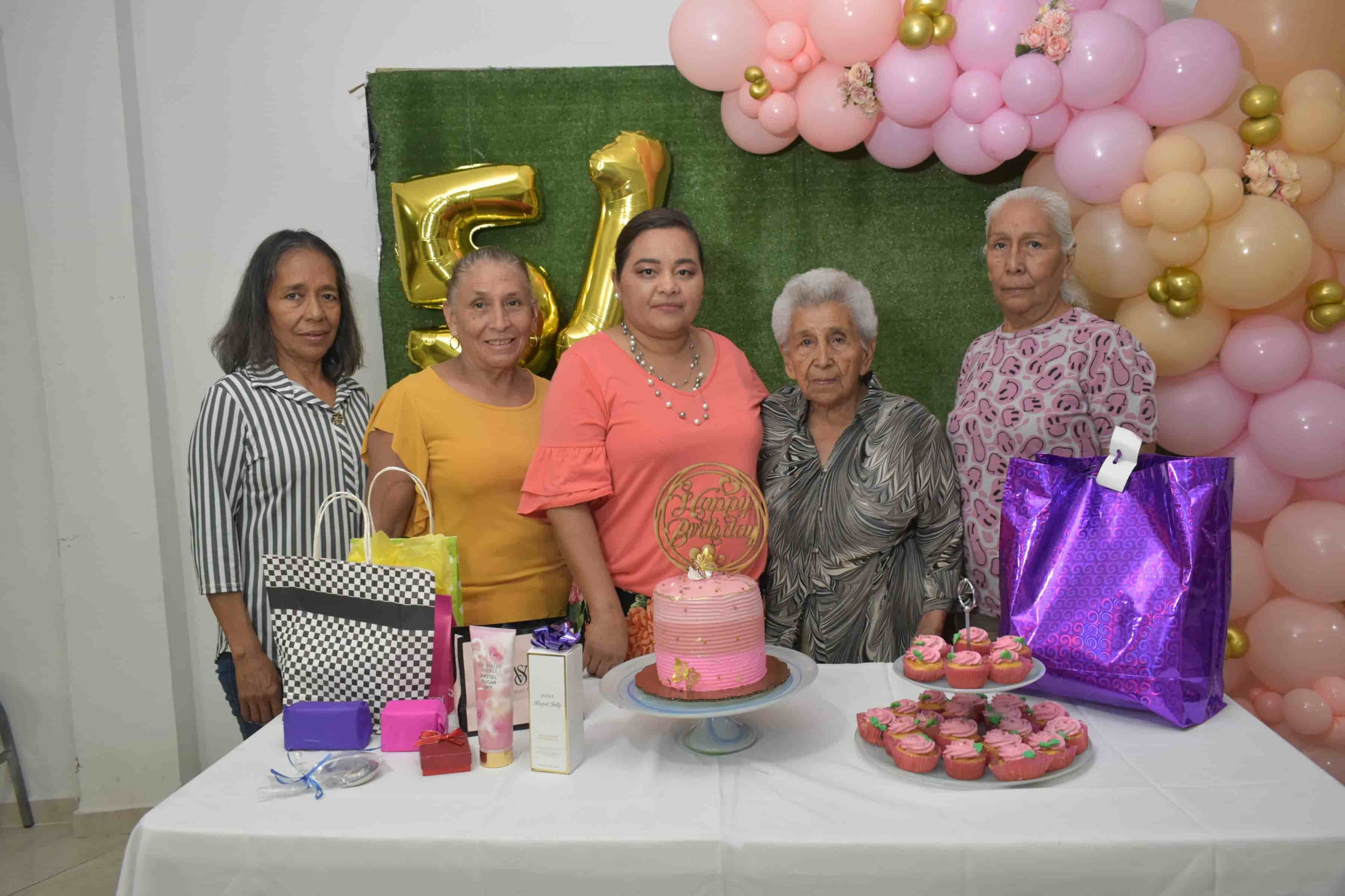 Festejan su cumpleaños