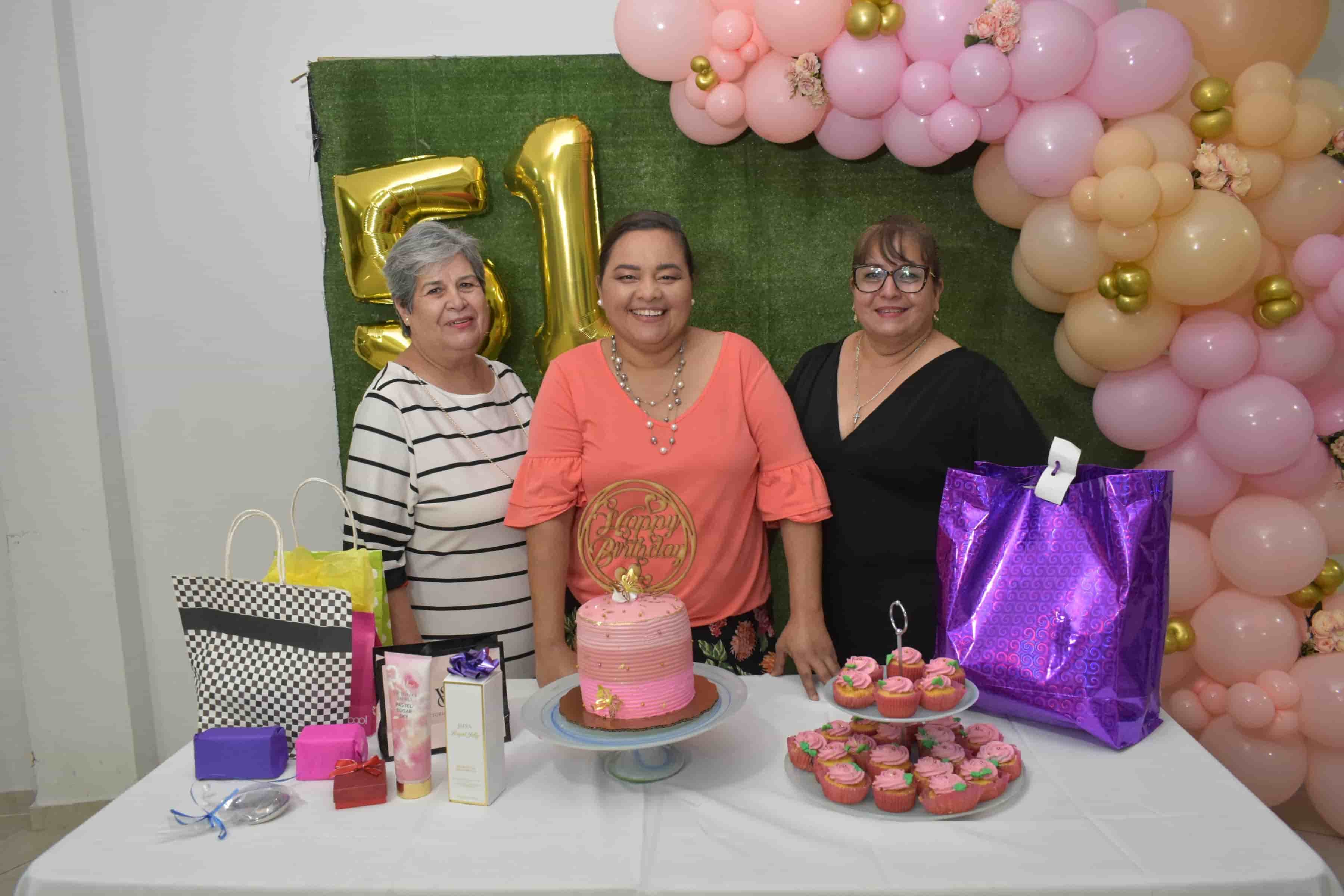 Festejan su cumpleaños