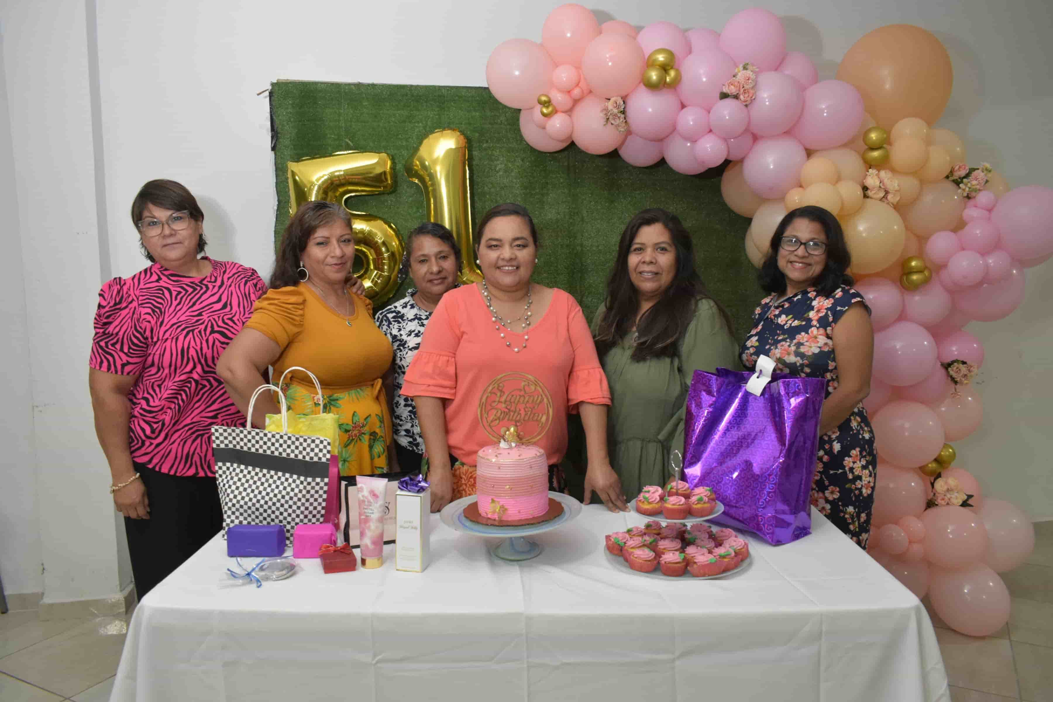Festejan su cumpleaños