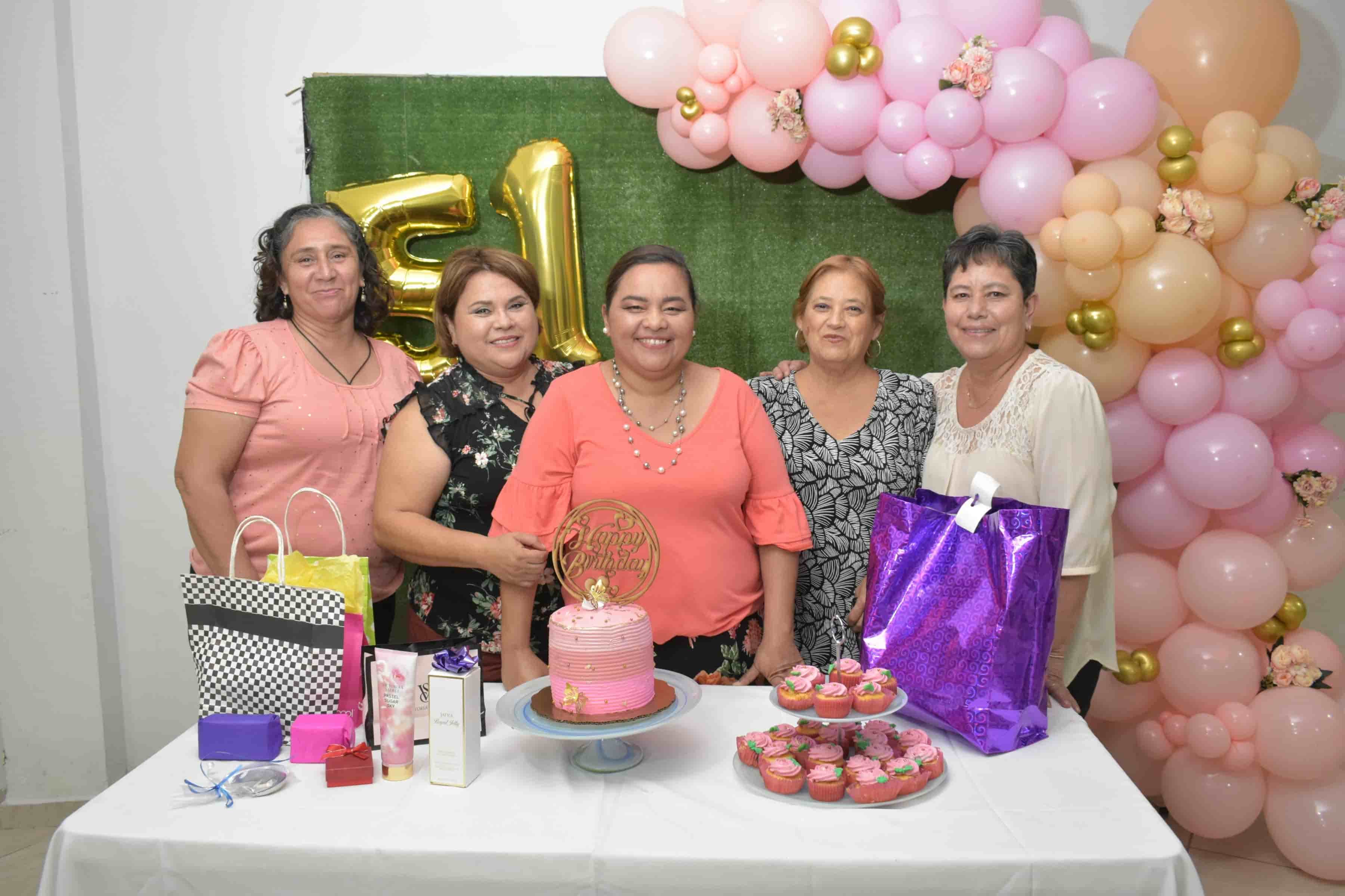 Festejan su cumpleaños