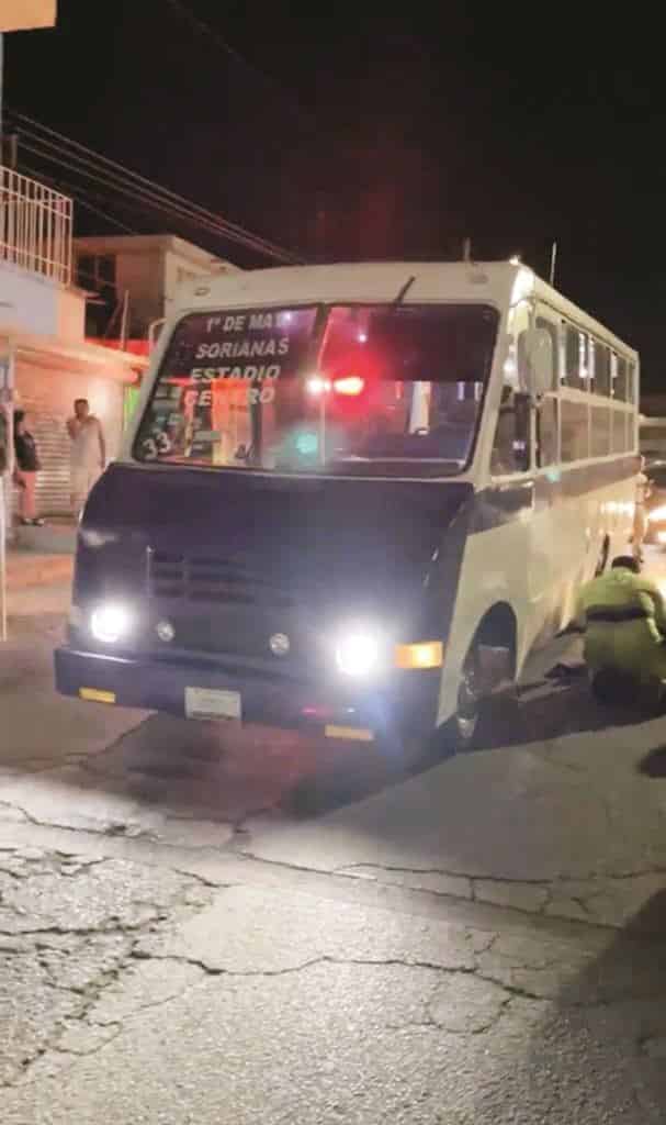 Le pasa por encima a trabajador