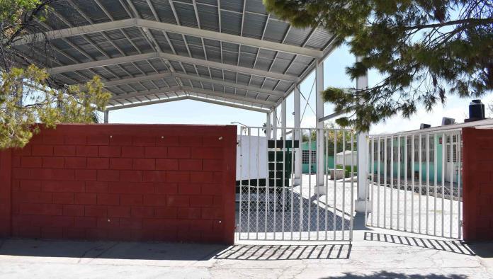Sin luz escuela Sor Juana Inés