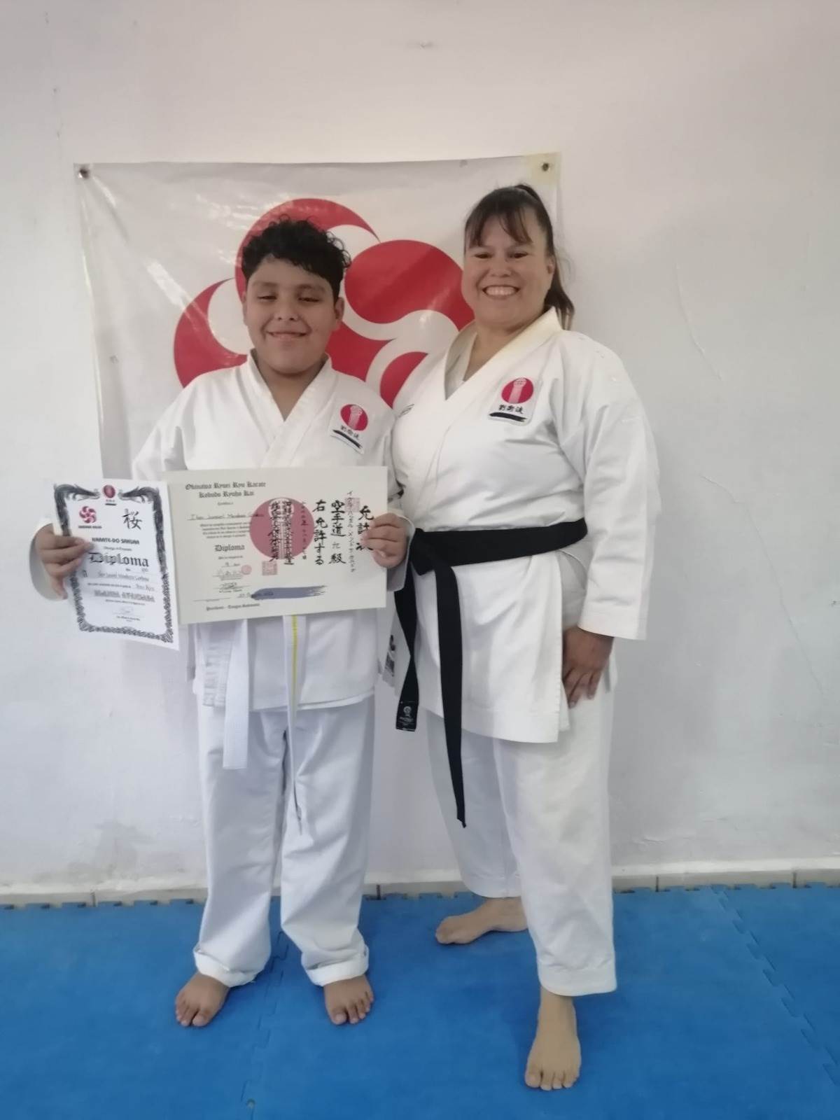 Realizan examen de grados en karate