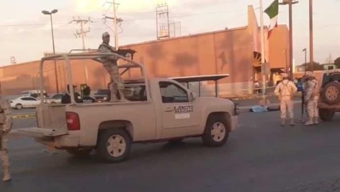 Muere militar al ser atropellado por un camión