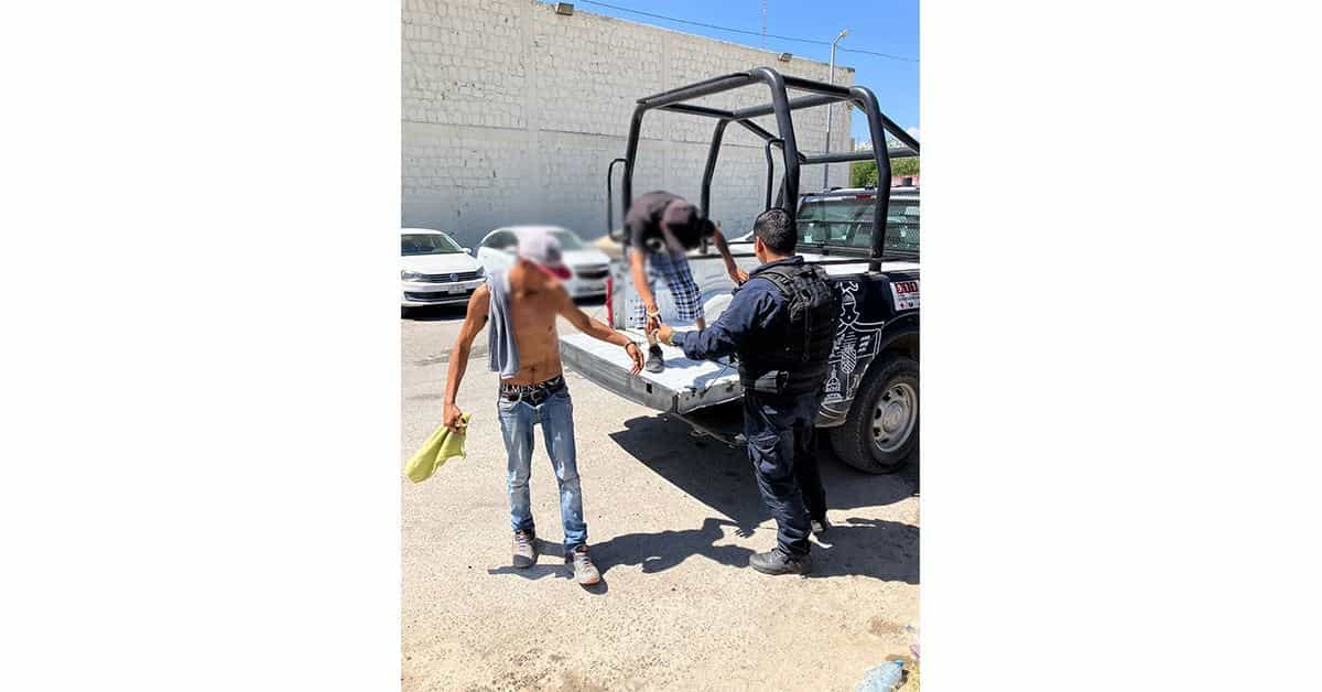 Detienen a 3 drogadictos