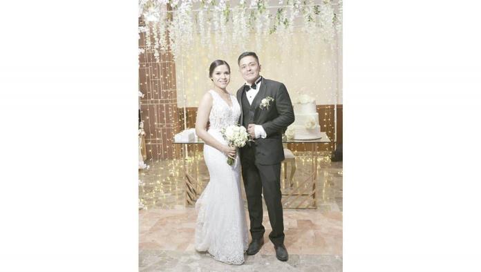 Dina y Pablo consagran su amor