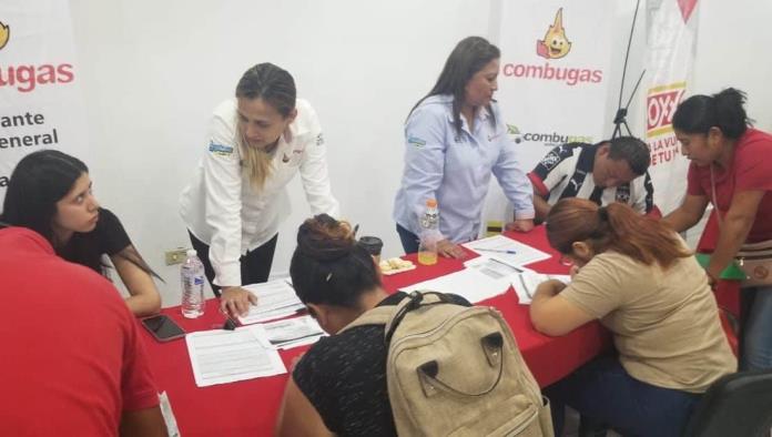Ofertaron 550 vacantes; realizan feria de empleo
