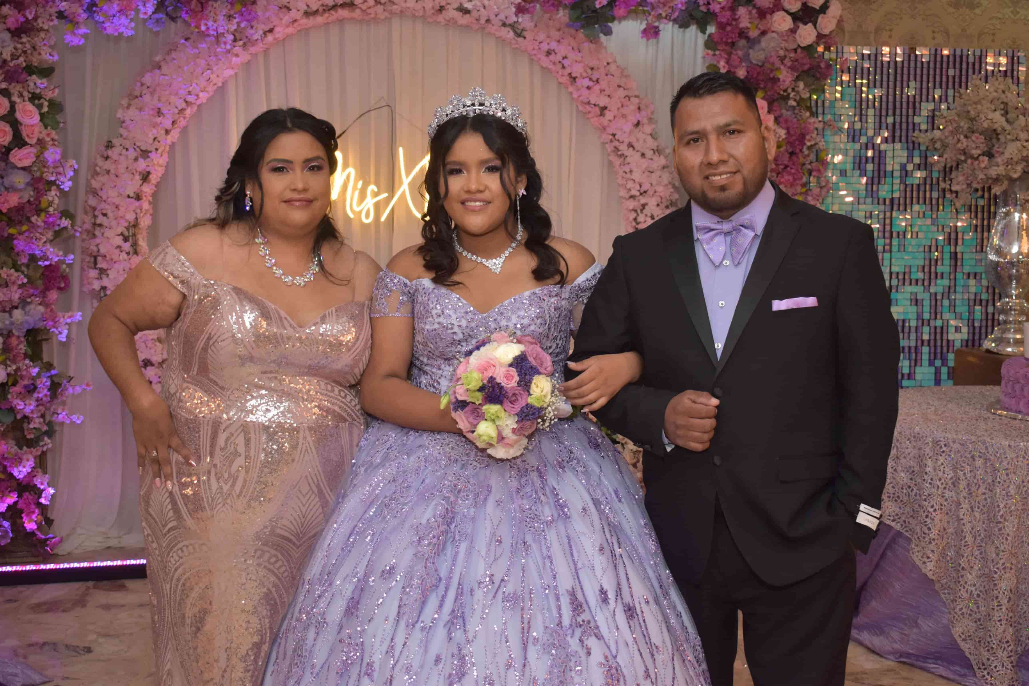 Yatziry Guadalupe llega a sus XV primaveras