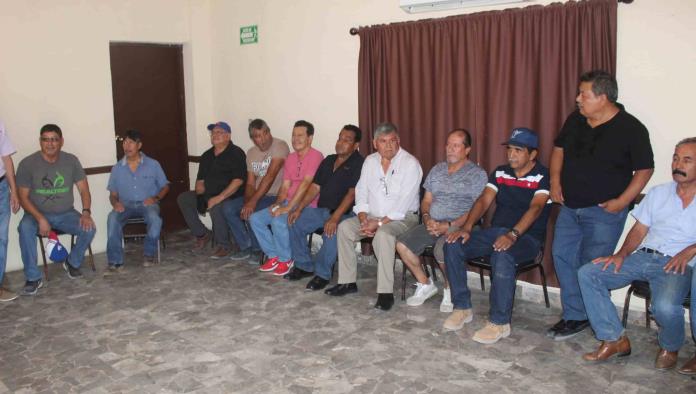 Extrabajadores piden su finiquito