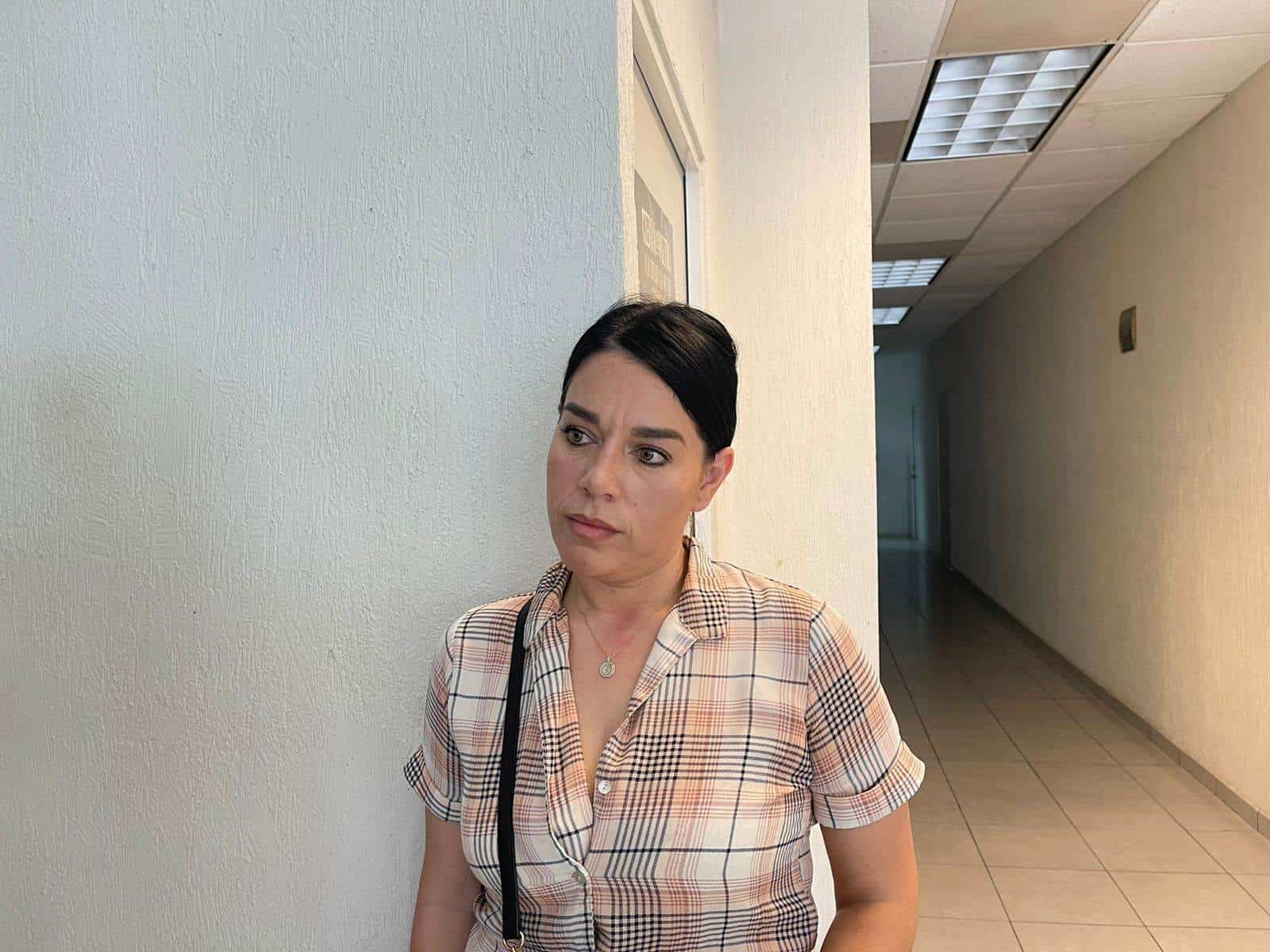 ¡No la ayudan! Mujer denuncia que expareja atenta contra con ella y sus hijos desde 2021