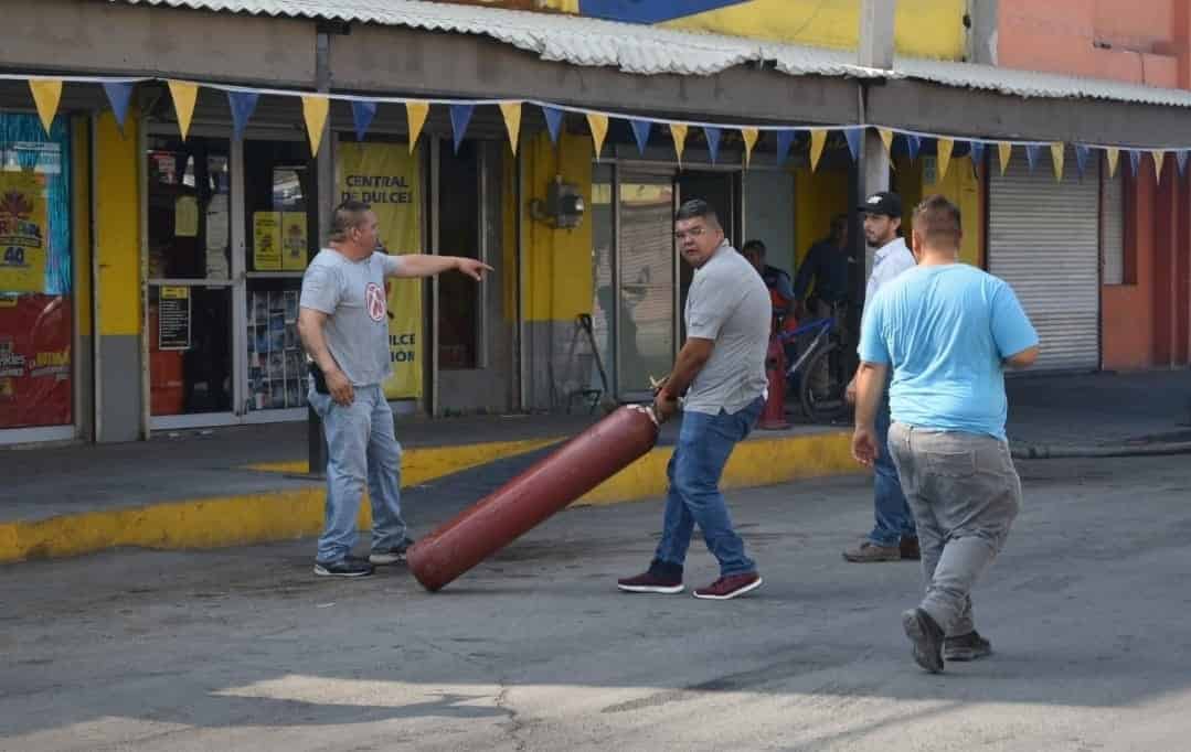 Arde Central de Dulces Frontera