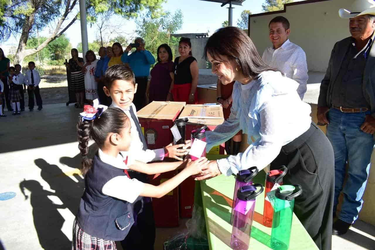 Participa cabildo en lunes cívico