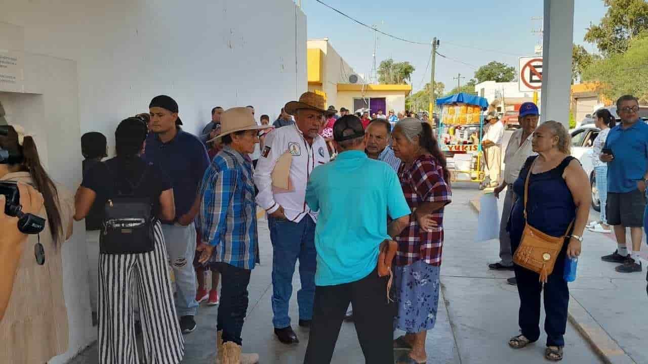 ¡CFE aún no responde!
