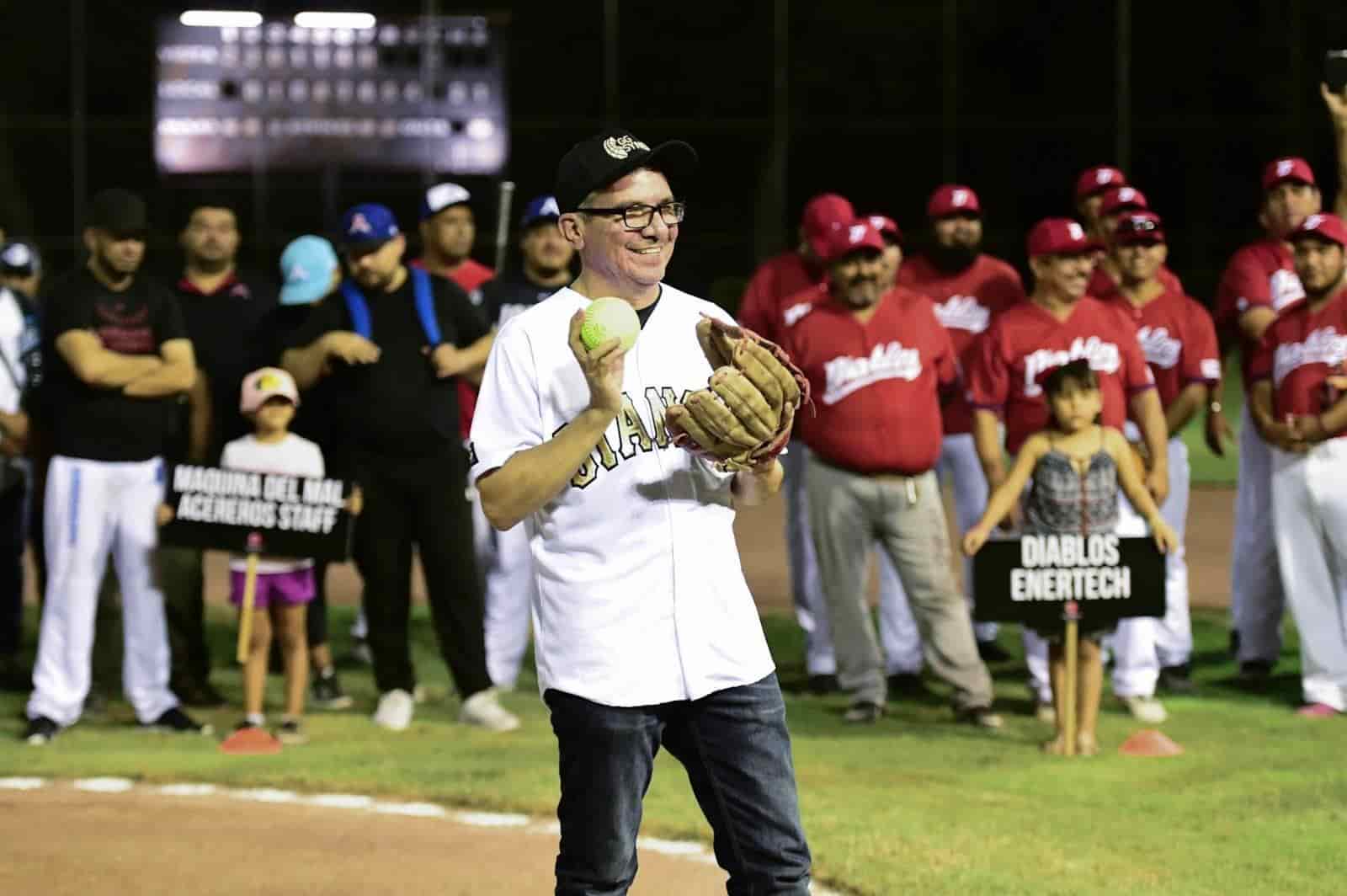 Inaugura softbol nocturno GIMSA
